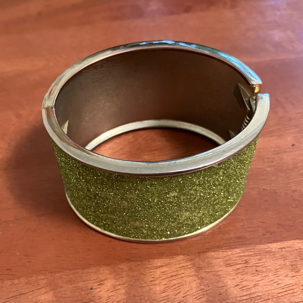 Betsey Johnson Hinge Bangle